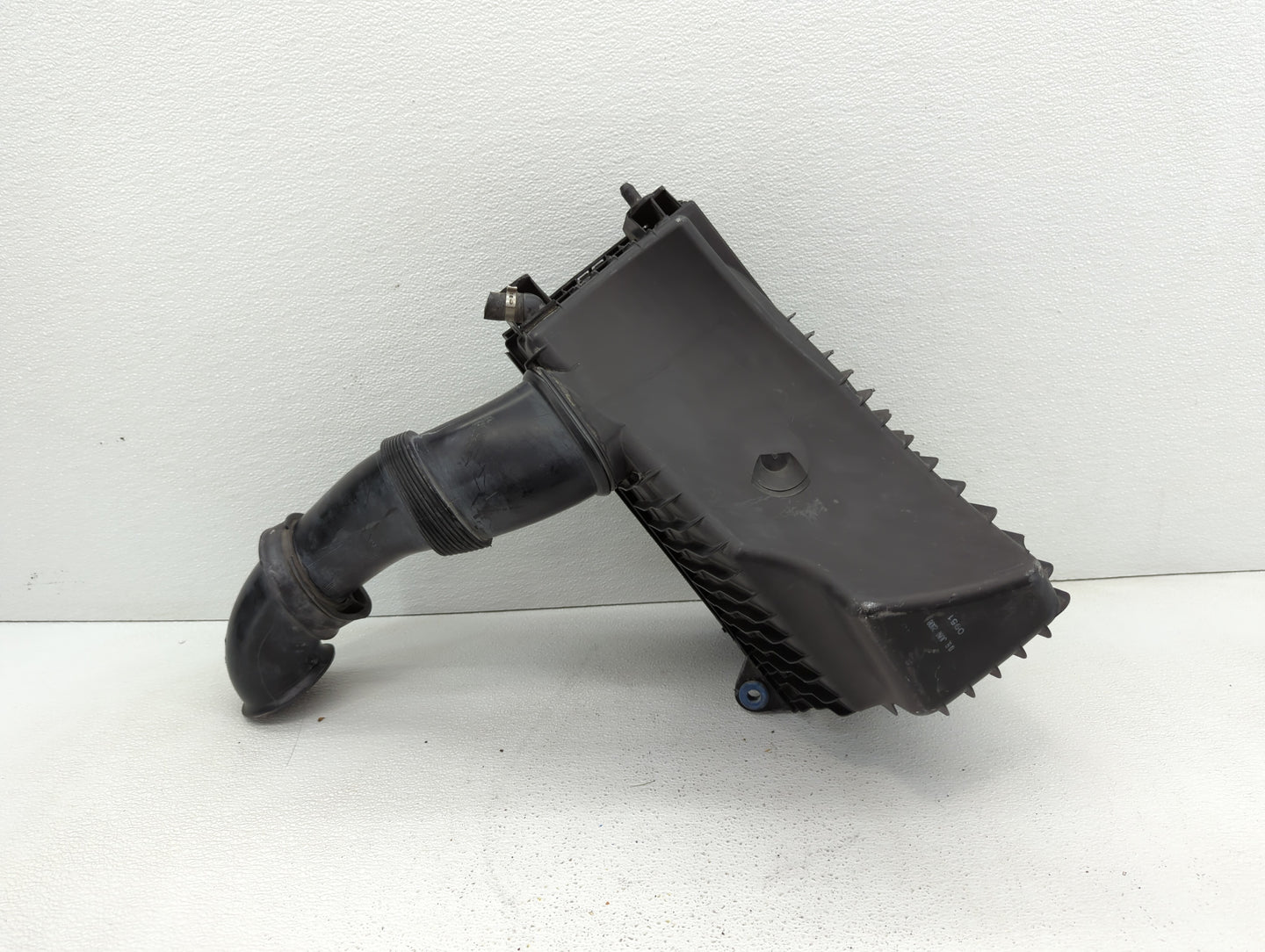 2007-2009 Audi Q7 Air Cleaner Intake-duct Hose Tube - Oemusedautoparts1.com