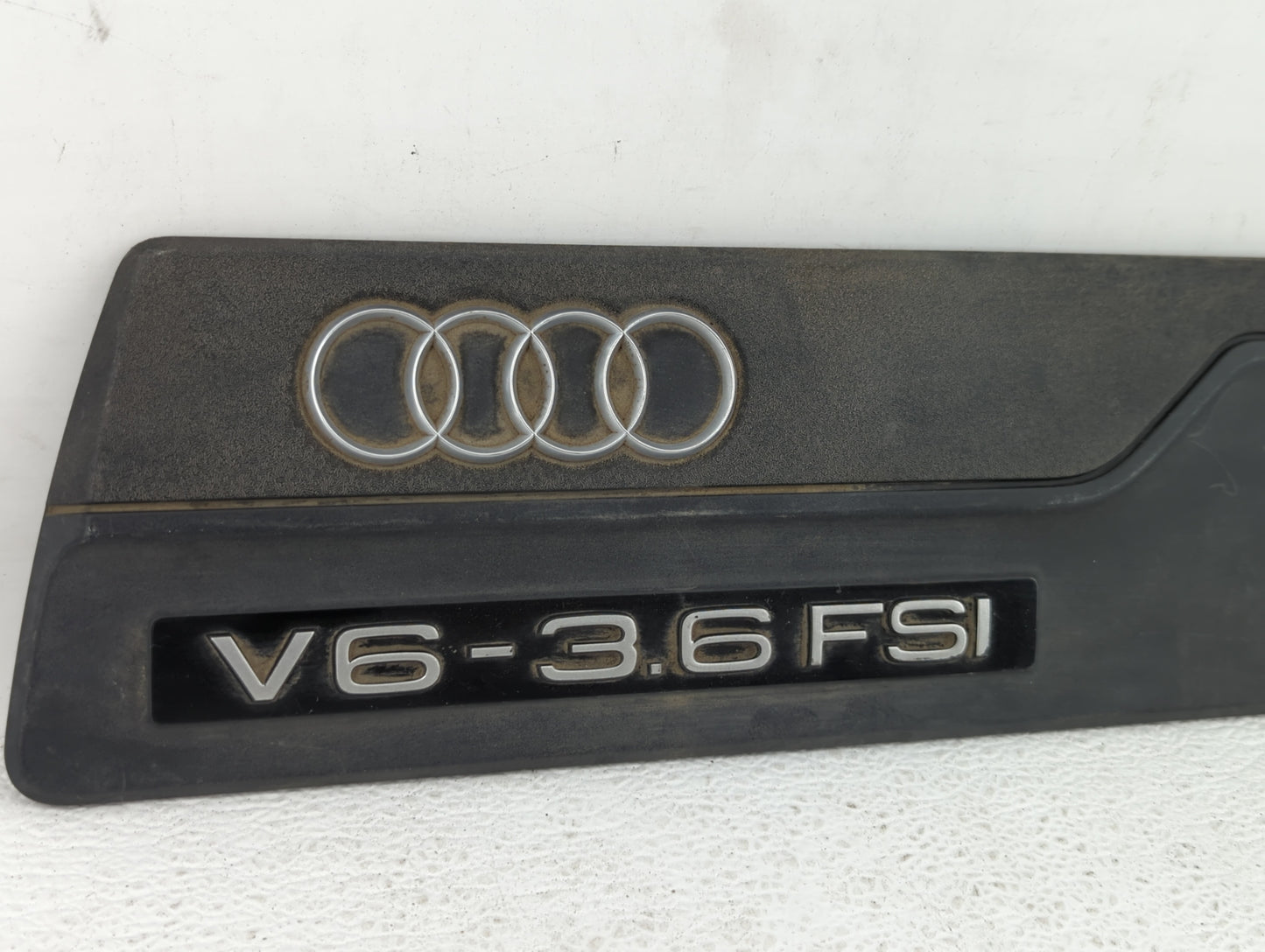 2007 Audi Q7 Engine Cover - Oemusedautoparts1.com