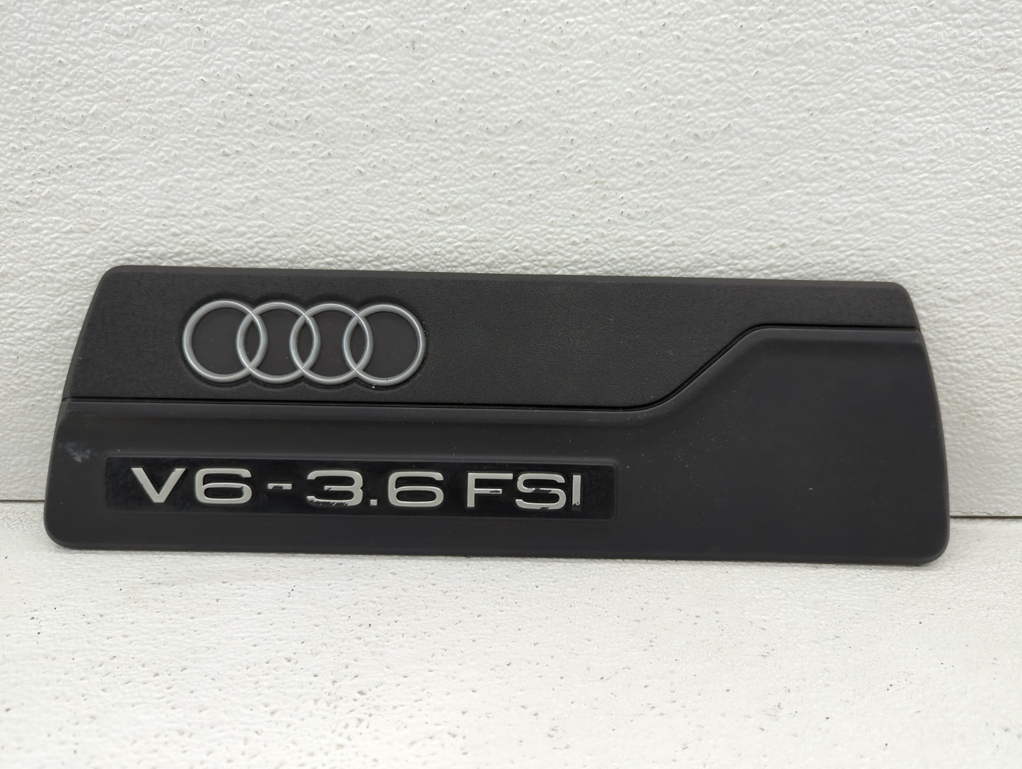 2007 Audi Q7 Engine Cover - Oemusedautoparts1.com
