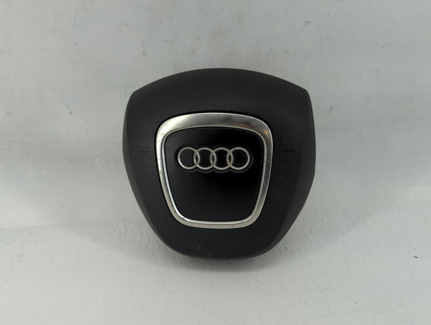 2007-2010 Audi Q7 Air Bag Driver Left Steering Wheel Mounted Fits Fits 2007 2008 2009 2010 OEM Used Auto Parts - Oemusedauto