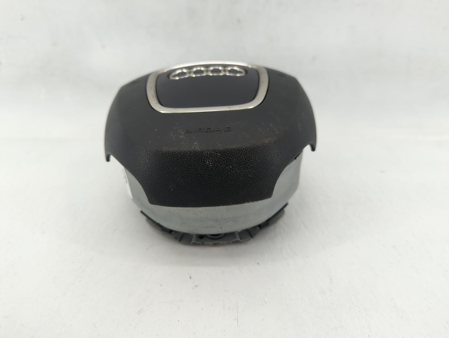 2007-2010 Audi Q7 Air Bag Driver Left Steering Wheel Mounted Fits Fits 2007 2008 2009 2010 OEM Used Auto Parts - Oemusedauto