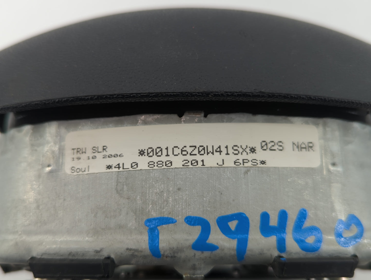 2007-2010 Audi Q7 Air Bag Driver Left Steering Wheel Mounted Fits Fits 2007 2008 2009 2010 OEM Used Auto Parts - Oemusedauto