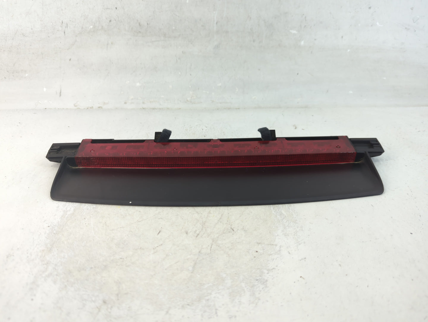 2007 Audi S6 Third Brake Light Tail Light P/N:4F5 945 097 Fits OEM Used Auto Parts - Oemusedautoparts1.com