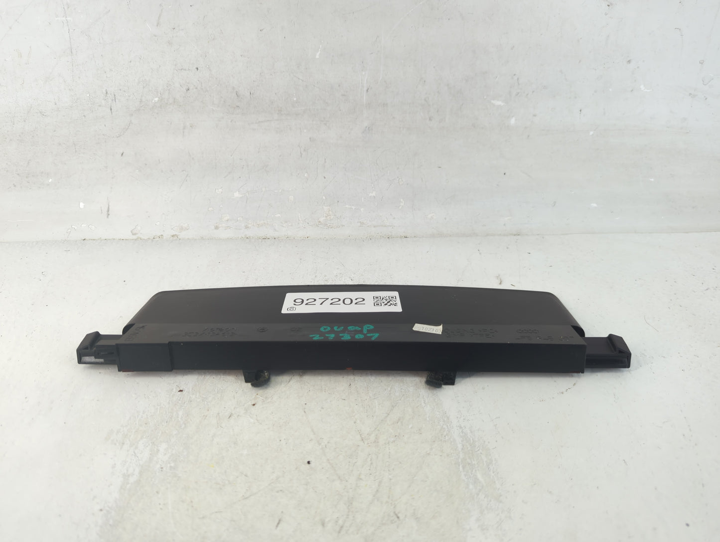 2007 Audi S6 Third Brake Light Tail Light P/N:4F5 945 097 Fits OEM Used Auto Parts - Oemusedautoparts1.com