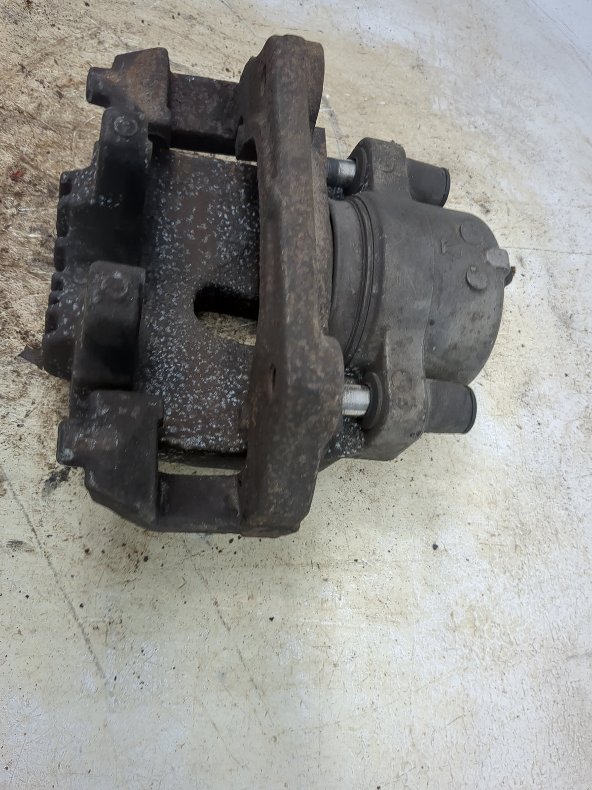Bmw 328 Front Driver Left Brake Caliper - Oemusedautoparts1.com