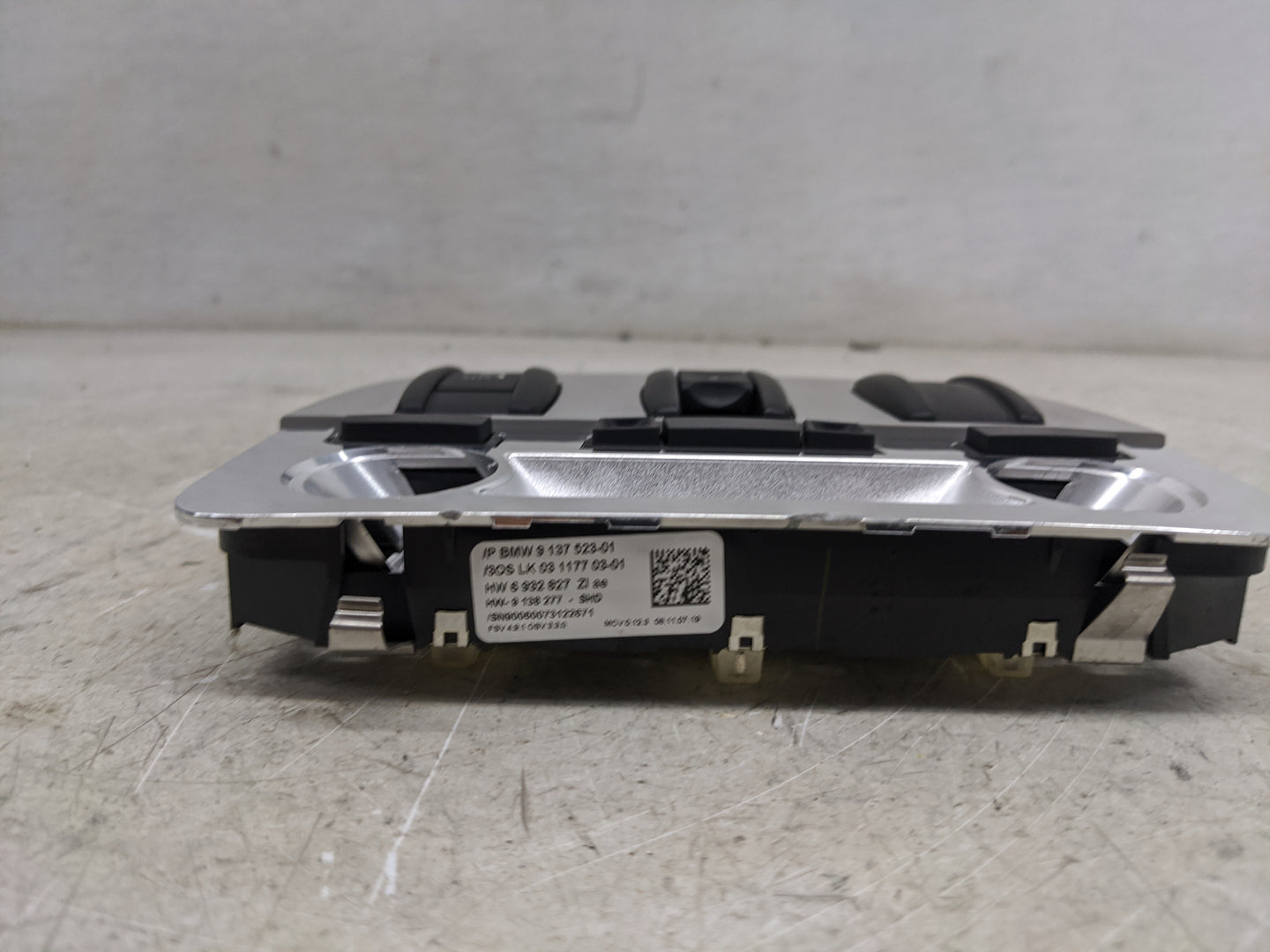 2007 Bmw 328i Overhead Console W/rear Climate Control - Oemusedautoparts1.com