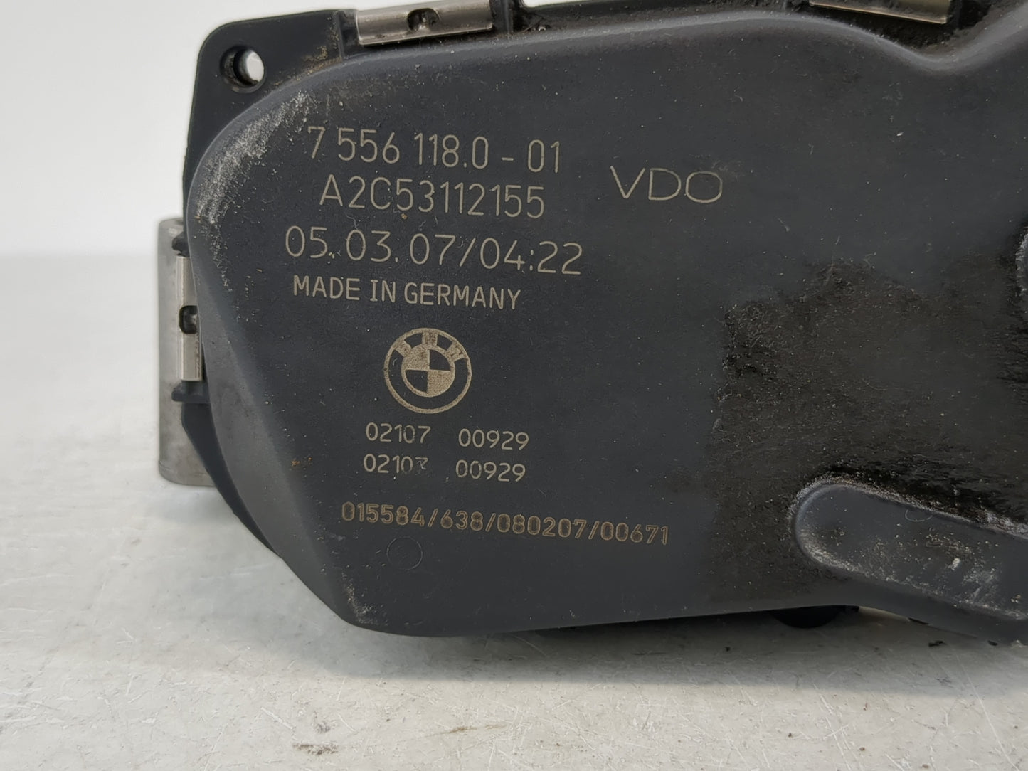 2007-2013 Bmw 328i Throttle Body P/N:7 556 118 0 Fits Fits 2007 2008 2009 2010 2011 2012 2013 OEM Used Auto Parts - Oemuseda