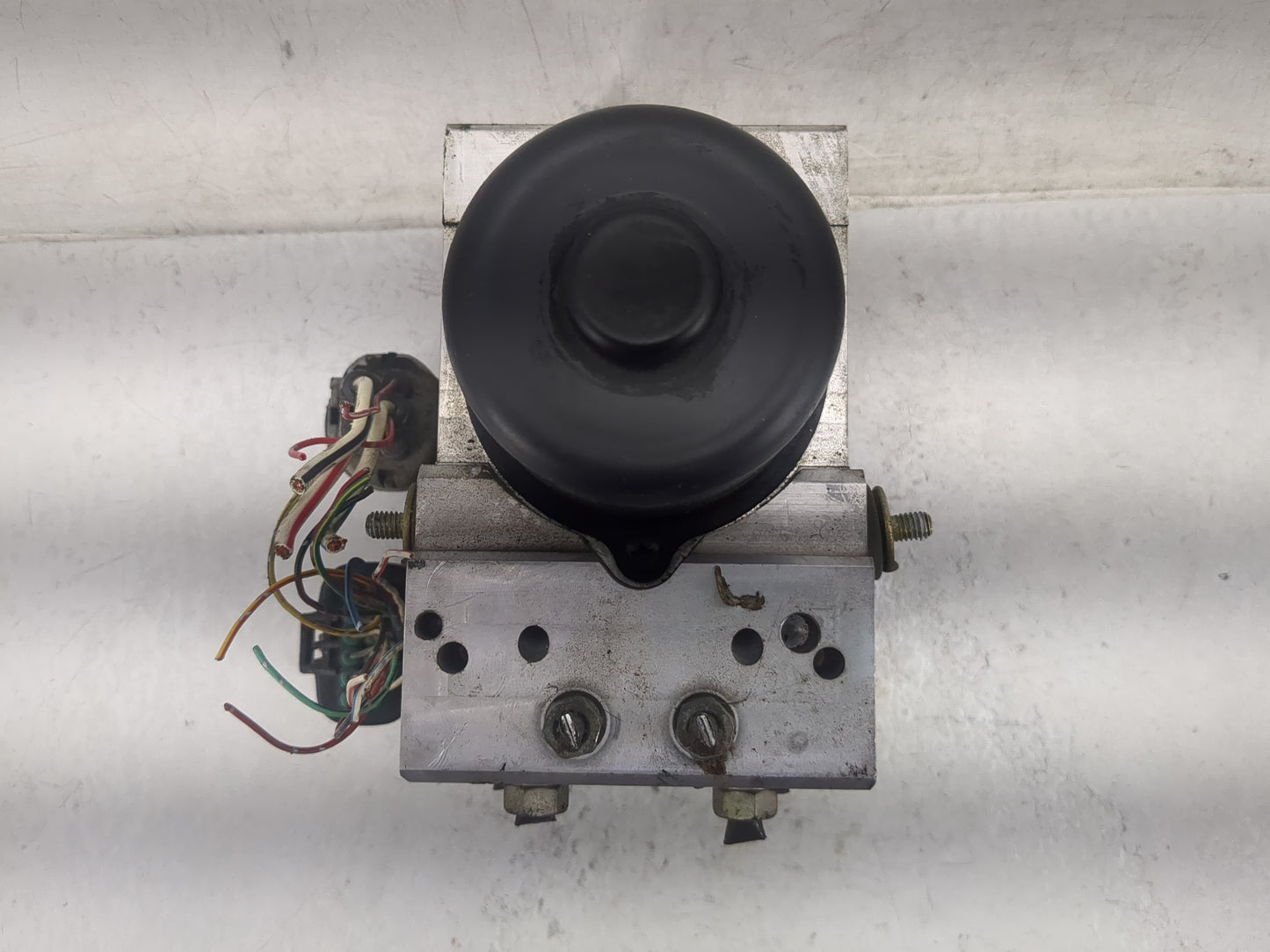 2007 Bmw 328i ABS Pump Control Module Replacement P/N:133200-4000 44540-33010 Fits OEM Used Auto Parts - Oemusedautoparts1.c