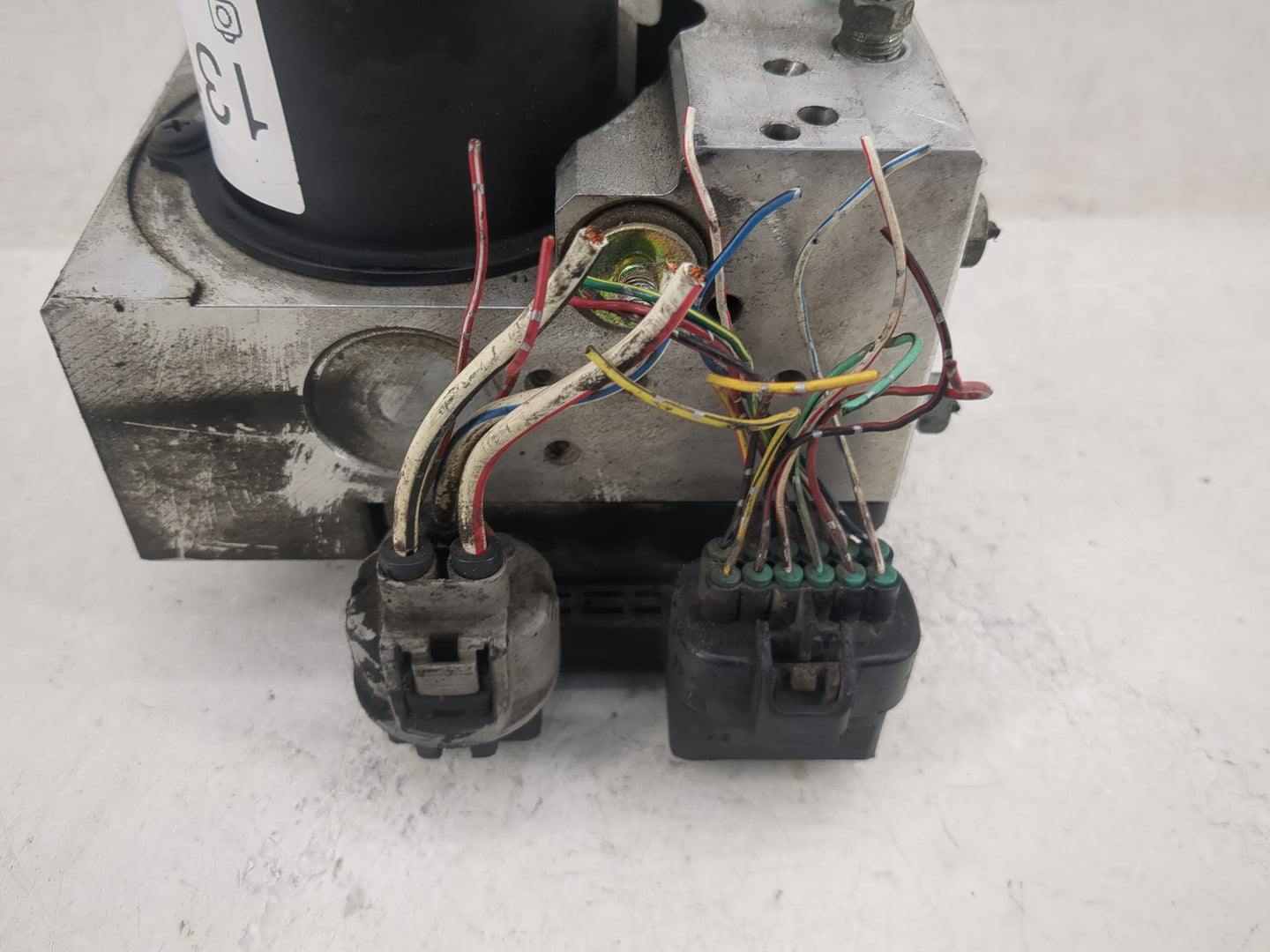 2007 Bmw 328i ABS Pump Control Module Replacement P/N:133200-4000 44540-33010 Fits OEM Used Auto Parts - Oemusedautoparts1.c