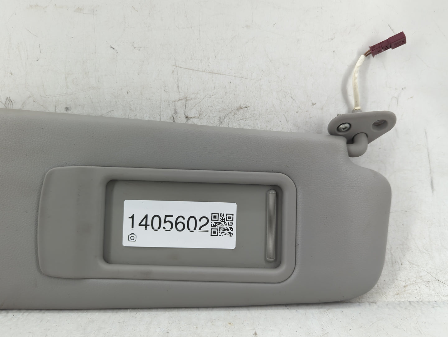 2007-2011 Bmw 328i Sun Visor Shade Replacement Passenger Right Mirror Fits OEM Used Auto Parts - Oemusedautoparts1.com