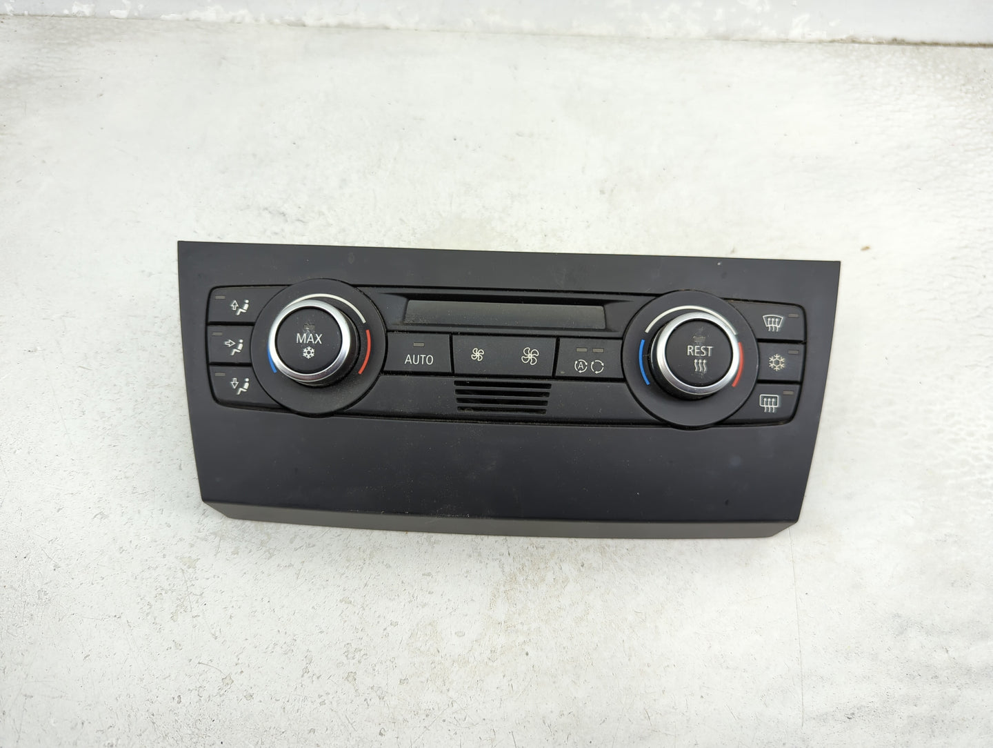 2007-2009 Bmw 328i Climate Control Module Temperature AC/Heater Replacement P/N:9147299-01 Fits Fits 2007 2008 2009 OEM Used