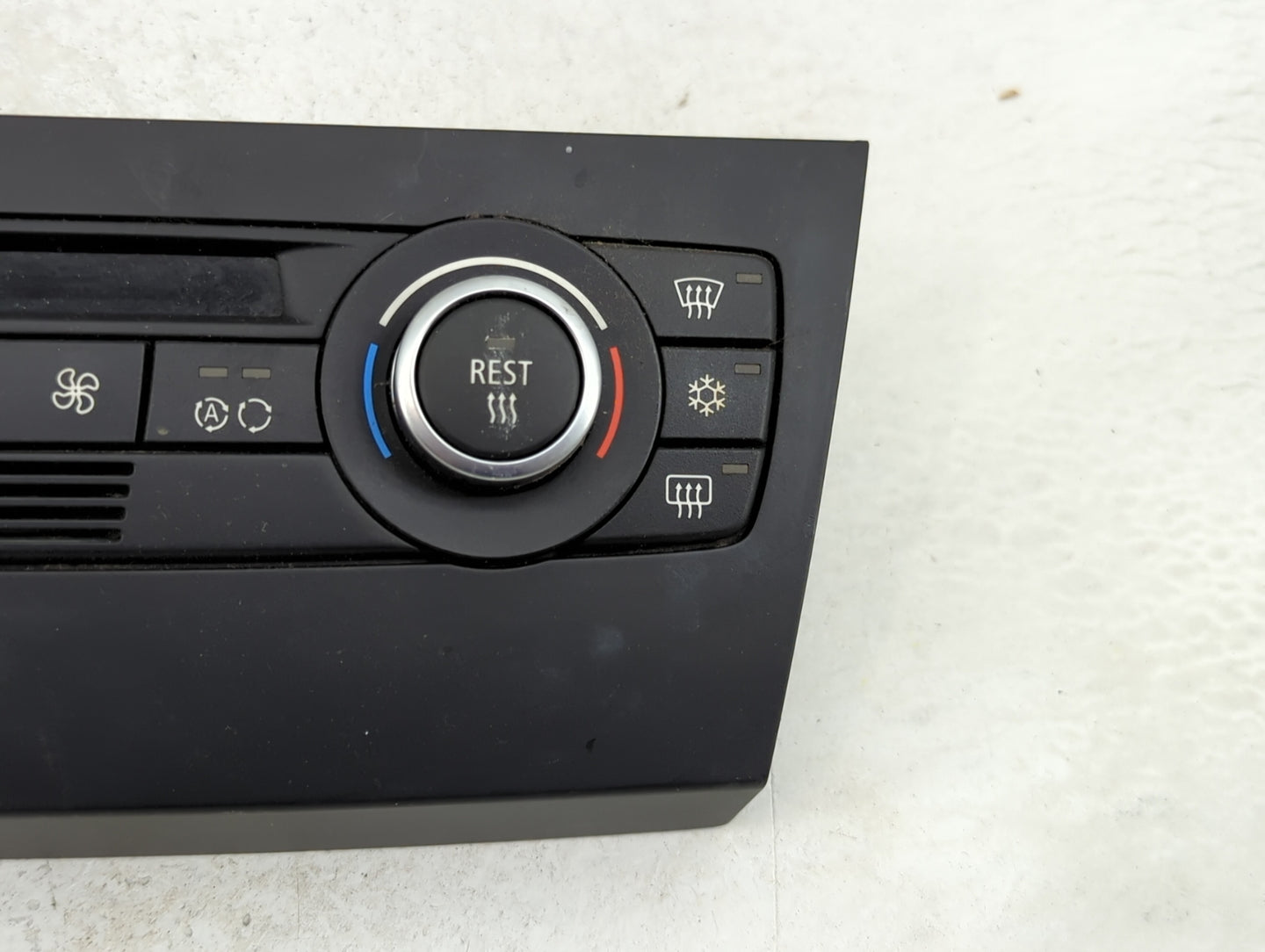 2007-2009 Bmw 328i Climate Control Module Temperature AC/Heater Replacement P/N:9147299-01 Fits Fits 2007 2008 2009 OEM Used