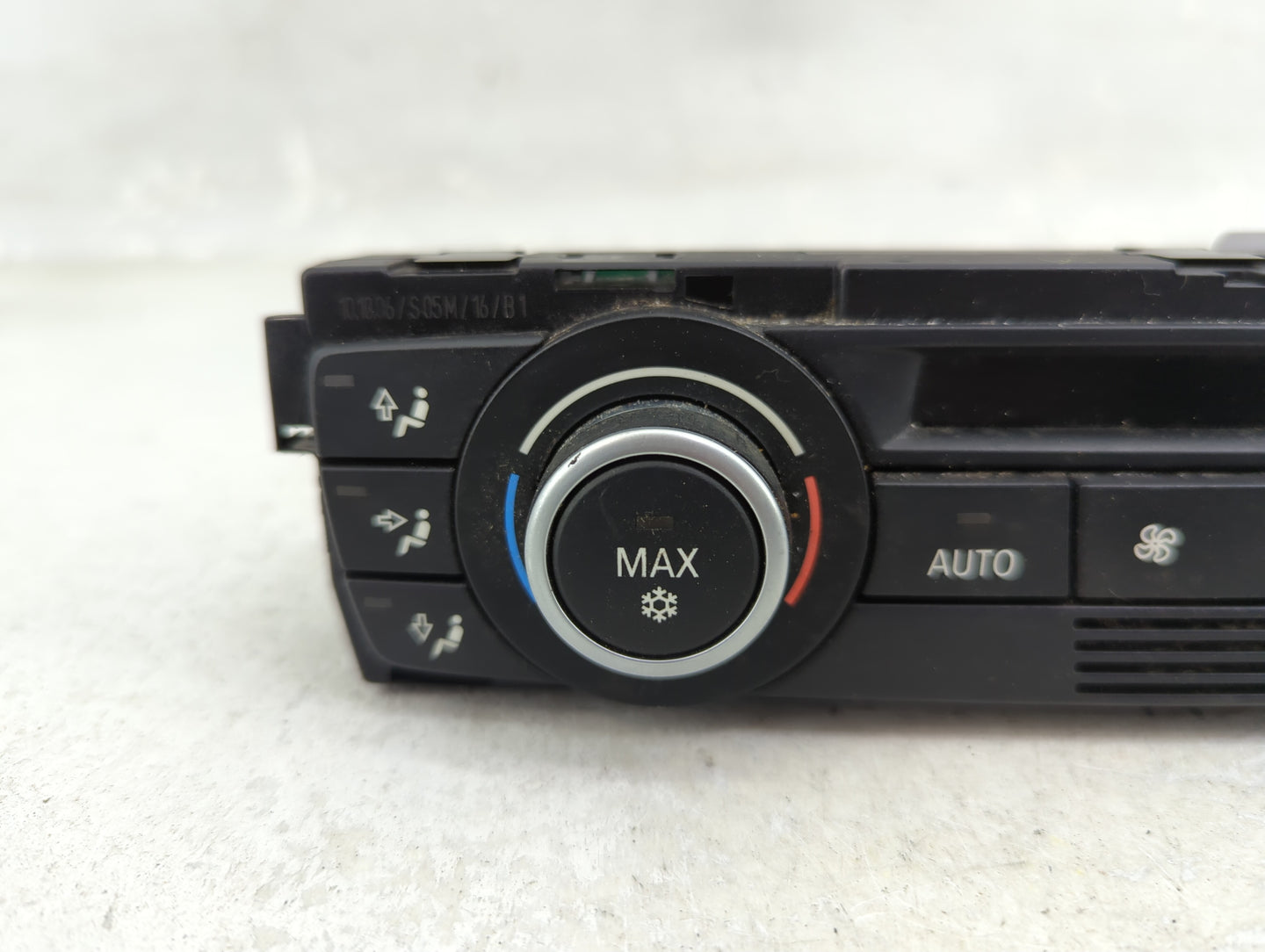 2007-2009 Bmw 328i Climate Control Module Temperature AC/Heater Replacement P/N:9128214-01 Fits Fits 2007 2008 2009 OEM Used