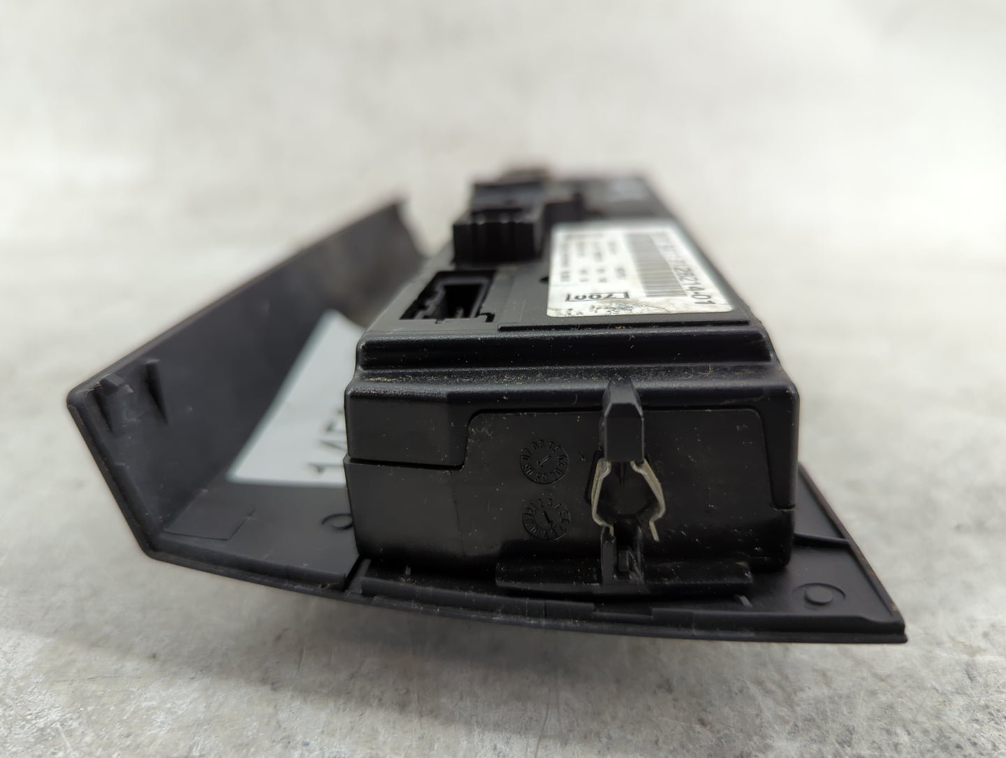 2007-2009 Bmw 328i Climate Control Module Temperature AC/Heater Replacement P/N:9128214-01 Fits Fits 2007 2008 2009 OEM Used