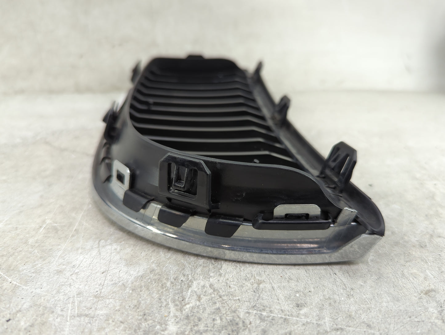 2007-2008 Bmw 328i Front Grille Bumper Not Included 1459768 - Oemusedautoparts1.com