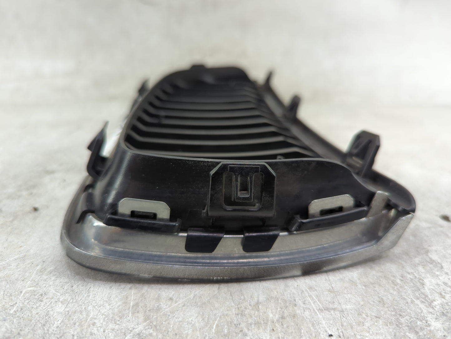 2007-2008 Bmw 328i Front Grille Bumper Not Included 1459797 - Oemusedautoparts1.com