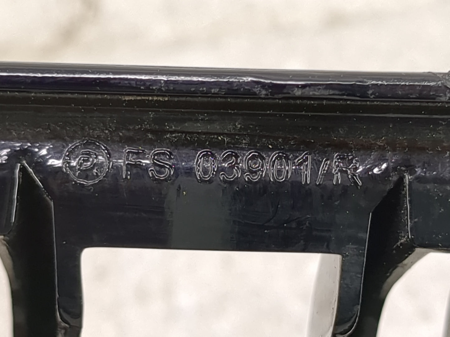 2007-2008 Bmw 328i Front Grille Bumper Not Included 1459913 - Oemusedautoparts1.com