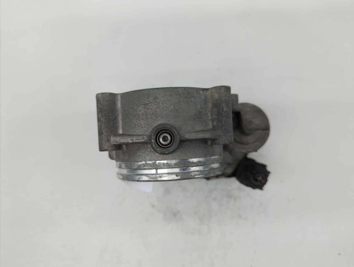 2007-2013 Bmw 328i Throttle Body P/N:7 556 188 1354 7556118 Fits Fits 2007 2008 2009 2010 2011 2012 2013 OEM Used Auto Parts