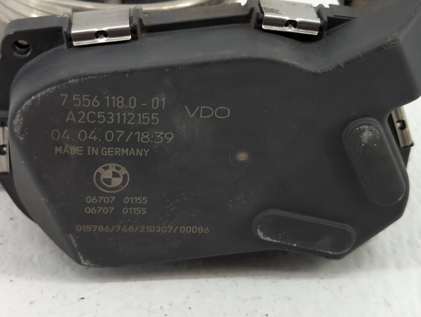 2007-2013 Bmw 328i Throttle Body P/N:7 556 118 1354 7556118 Fits Fits 2007 2008 2009 2010 2011 2012 2013 OEM Used Auto Parts