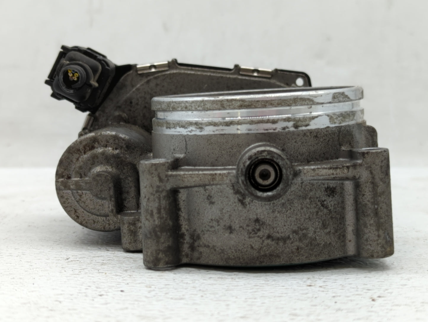2007-2013 Bmw 328i Throttle Body P/N:7556118-01 1354 7556118-03, 1354 7556118-04 Fits Fits 2007 2008 2009 2010 2011 2012 201