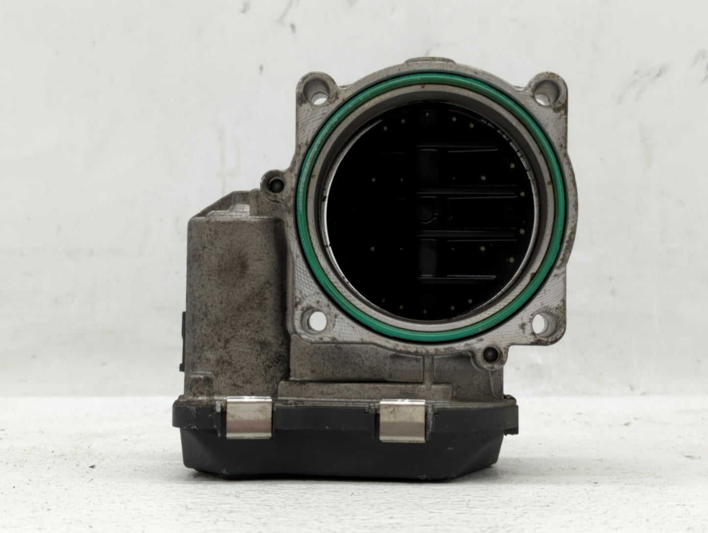 2007-2013 Bmw 328i Throttle Body P/N:7556118-01 1354 7556118-03, 1354 7556118-04 Fits Fits 2007 2008 2009 2010 2011 2012 201