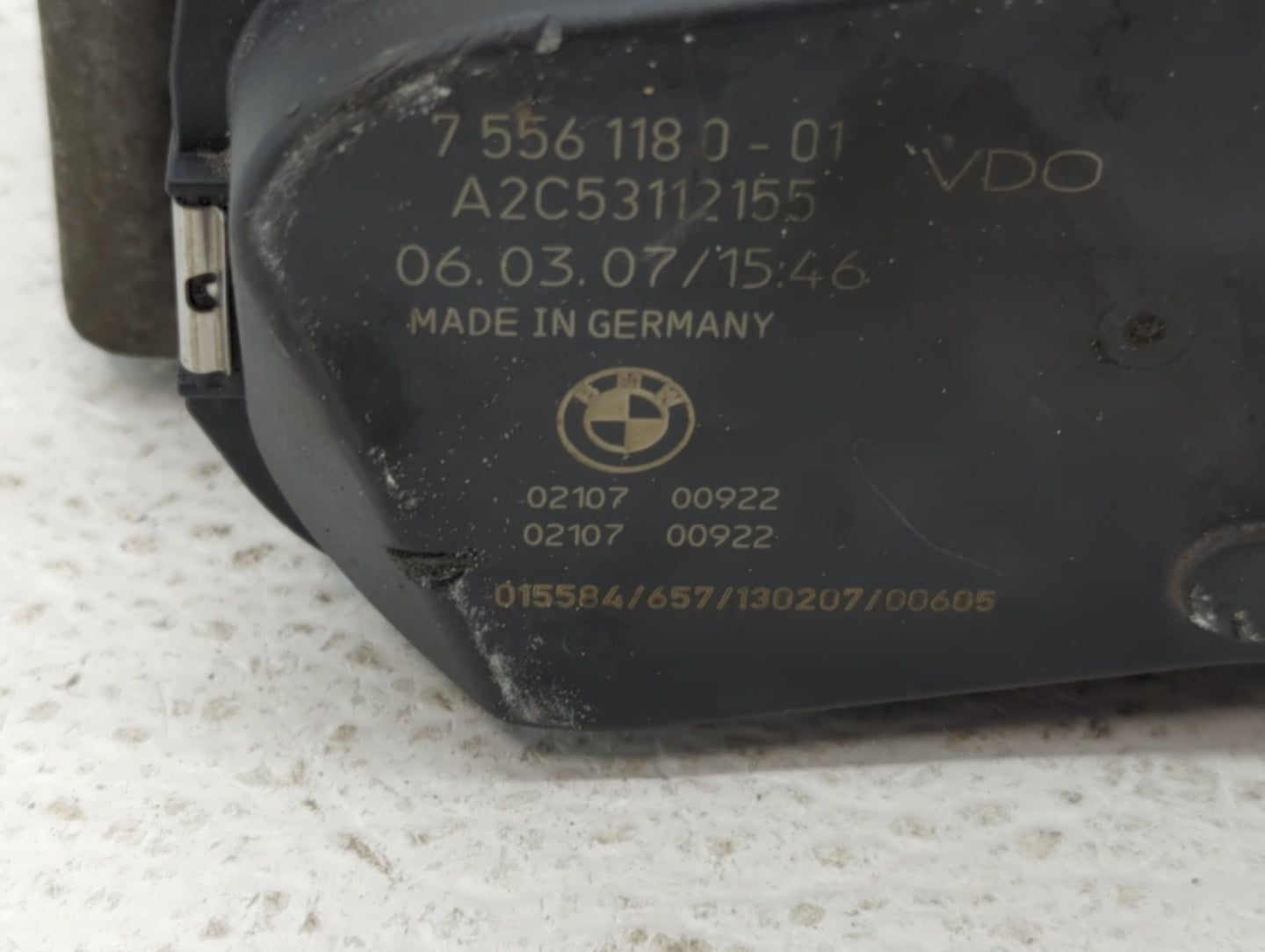 2007-2013 Bmw 328i Throttle Body P/N:7 556 118 1354 7556118-04, 1354 7556118-03 Fits Fits 2007 2008 2009 2010 2011 2012 2013