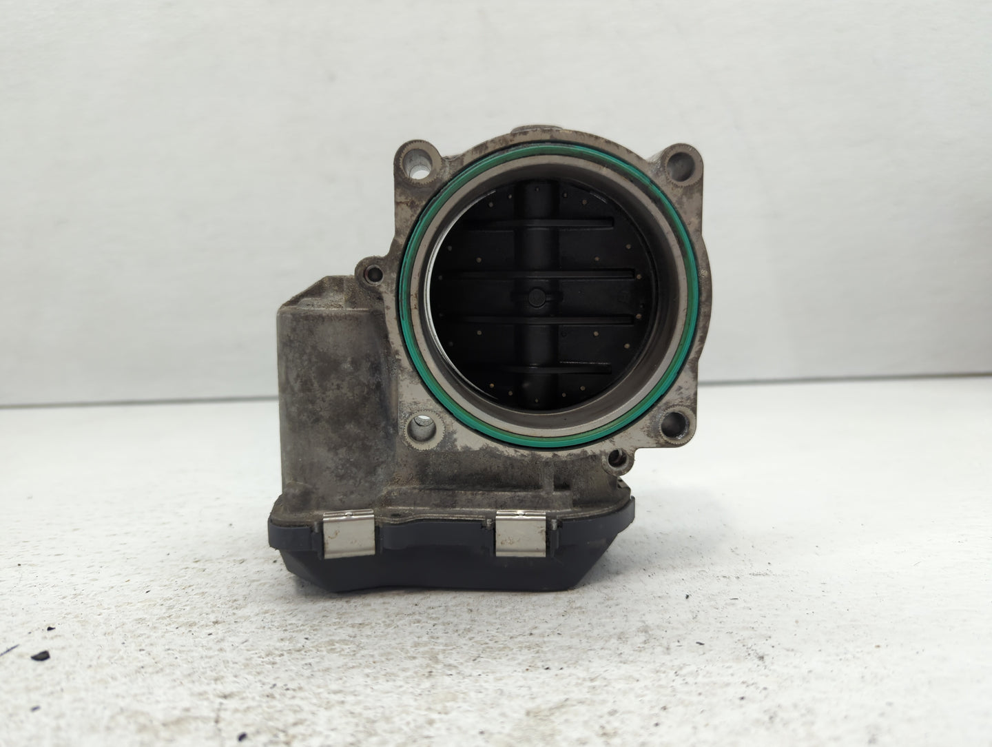 2007-2013 Bmw 328i Throttle Body P/N:656 118 0 Fits Fits 2007 2008 2009 2010 2011 2012 2013 OEM Used Auto Parts - Oemusedaut