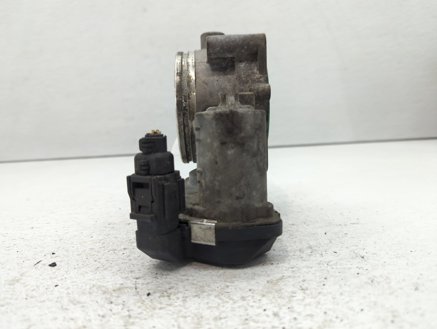 2007-2013 Bmw 328i Throttle Body P/N:656 118 0 Fits Fits 2007 2008 2009 2010 2011 2012 2013 OEM Used Auto Parts - Oemusedaut