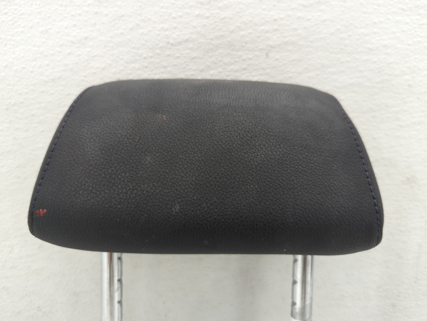 2007-2013 Bmw 328i Headrest Head Rest Front Driver Passenger Seat Black - Oemusedautoparts1.com