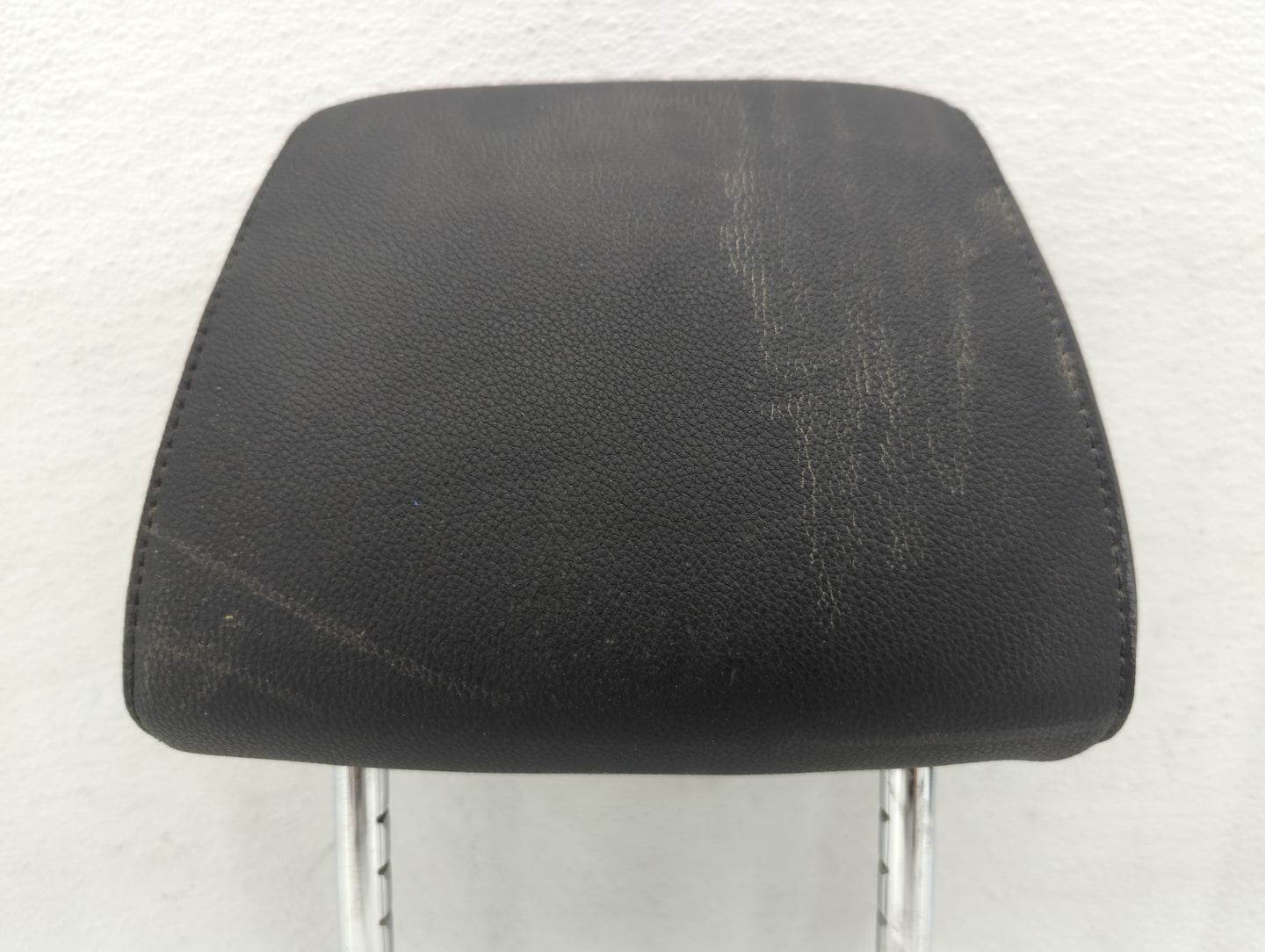 2007-2013 Bmw 328i Headrest Head Rest Front Driver Passenger Seat Fits Fits 2007 2008 2009 2010 2011 2012 2013 OEM Used Auto