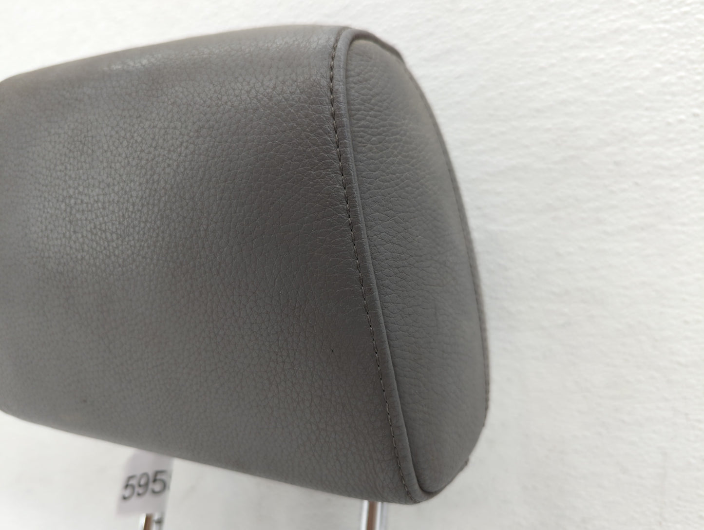 2007-2013 Bmw 328i Headrest Head Rest Rear Seat Fits Fits 2007 2008 2009 2010 2011 2012 2013 OEM Used Auto Parts - Oemusedau