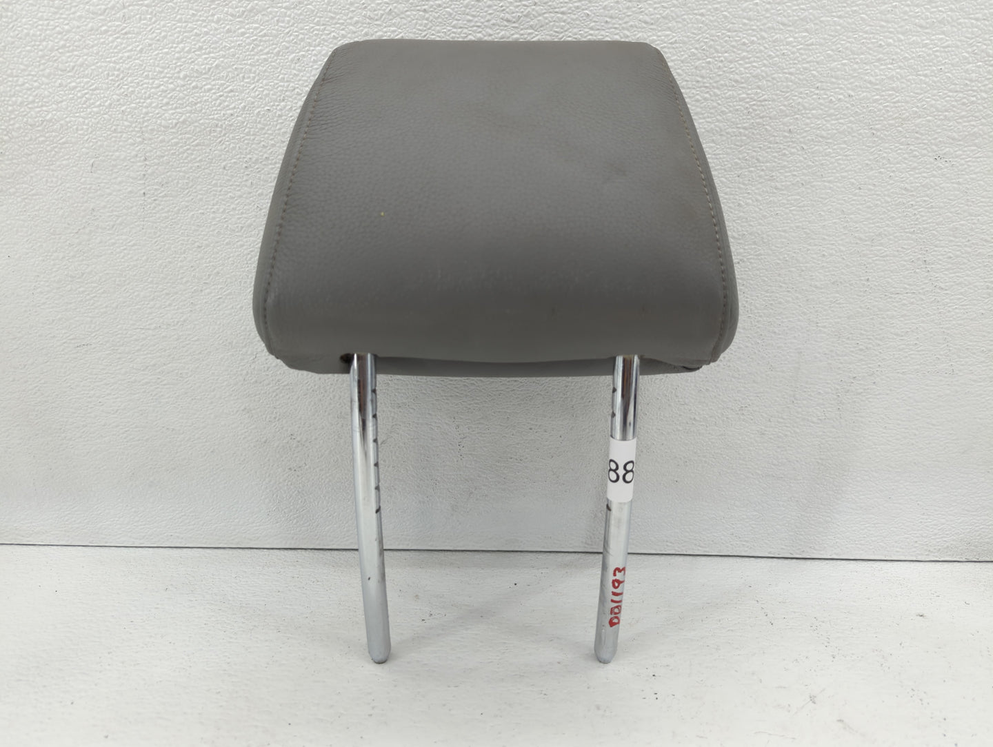 2007-2013 Bmw 328i Headrest Head Rest Rear Seat Fits Fits 2007 2008 2009 2010 2011 2012 2013 OEM Used Auto Parts - Oemusedau