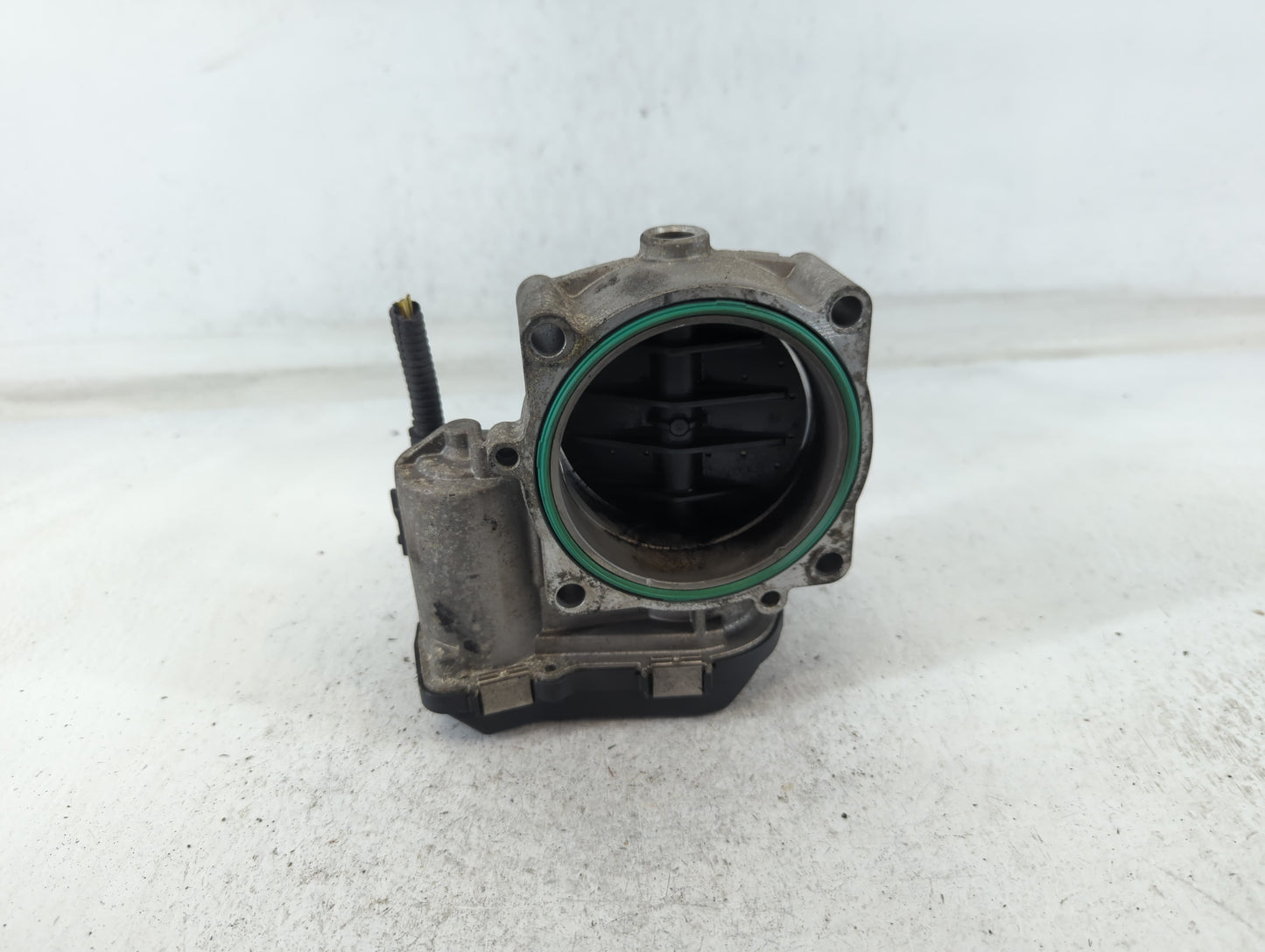 2007-2013 Bmw 328i Throttle Body P/N:7556 1180-01 A2C53112155 Fits Fits 2007 2008 2009 2010 2011 2012 2013 OEM Used Auto Par