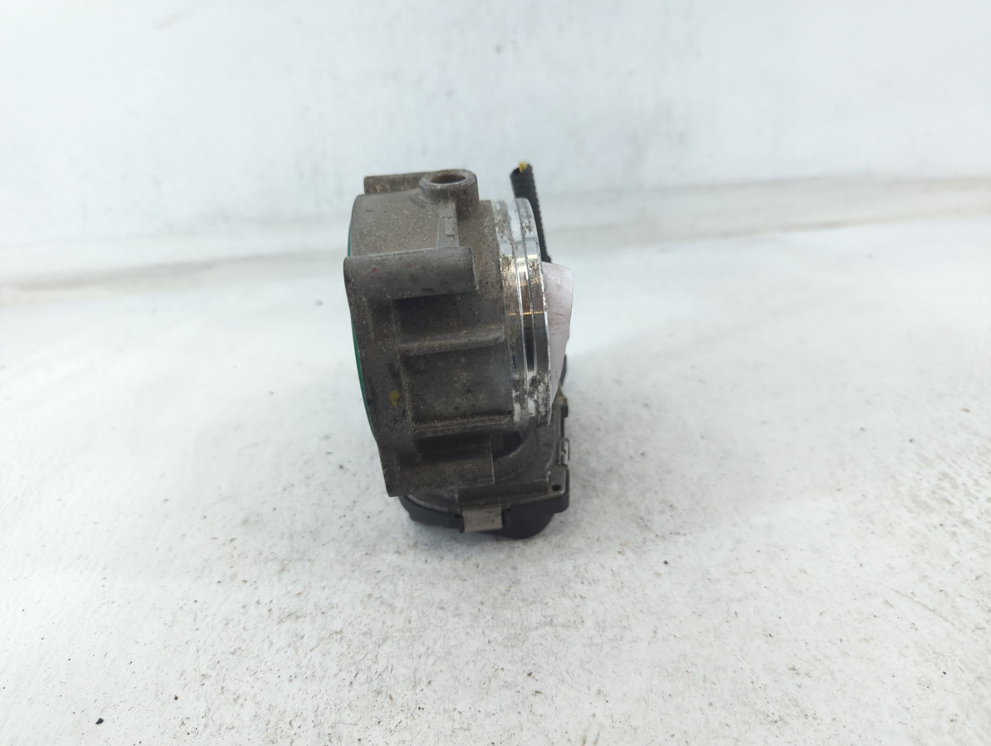 2007-2013 Bmw 328i Throttle Body P/N:7556 1180-01 A2C53112155 Fits Fits 2007 2008 2009 2010 2011 2012 2013 OEM Used Auto Par