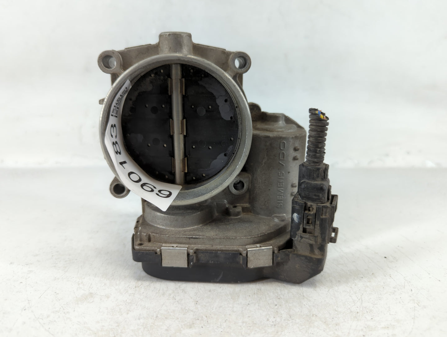 2007-2013 Bmw 328i Throttle Body P/N:A2C53112155 7 556 1180-01 Fits Fits 2007 2008 2009 2010 2011 2012 2013 OEM Used Auto Pa