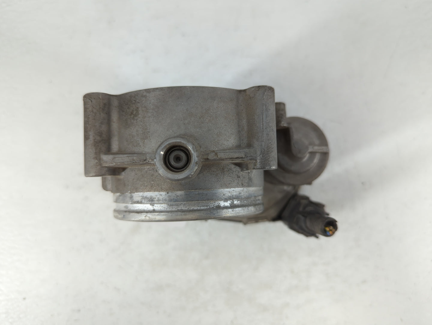 2007-2013 Bmw 328i Throttle Body P/N:A2C53112155 7 556 1180-01 Fits Fits 2007 2008 2009 2010 2011 2012 2013 OEM Used Auto Pa