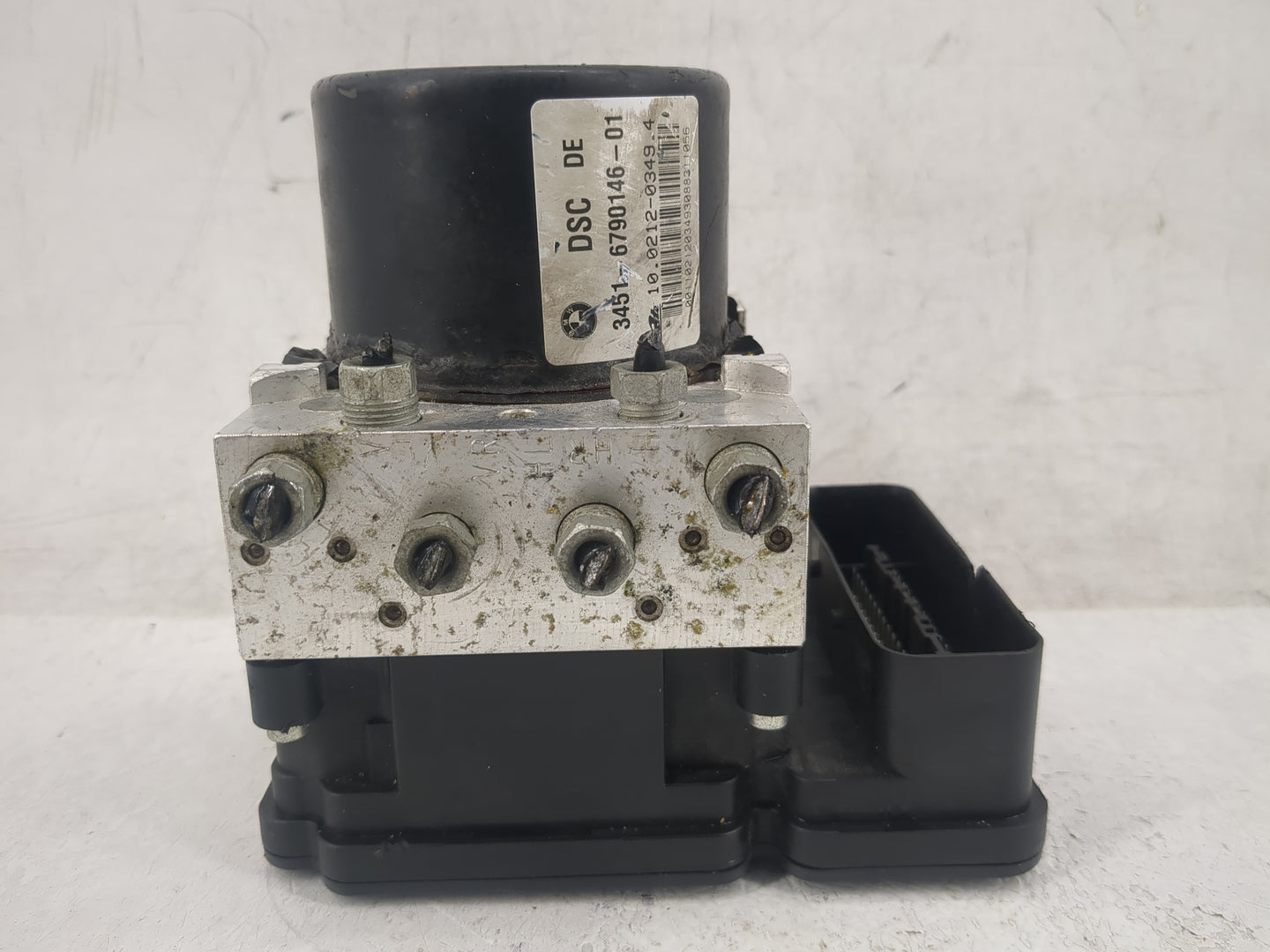 2007 Bmw 330i ABS Pump Control Module Replacement P/N:3451-6790146-01 3452 6776067-01 Fits OEM Used Auto Parts - Oemusedauto