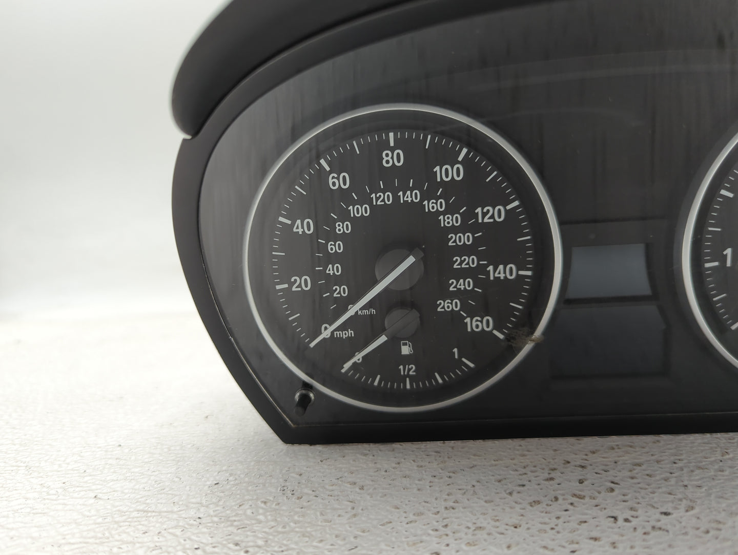 2007-2011 Bmw 335 Instrument Cluster Speedometer Gauges P/N:9168354-01 971002740, 14369510 Fits Fits 2007 2008 2009 2010 201
