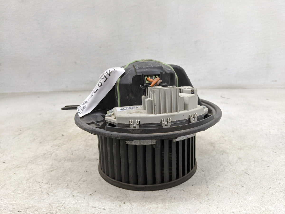2007-2013 Bmw 335 Heater AC Blower Motor P/N:985464F 9156655 Fits OEM Used Auto Parts - Oemusedautoparts1.com