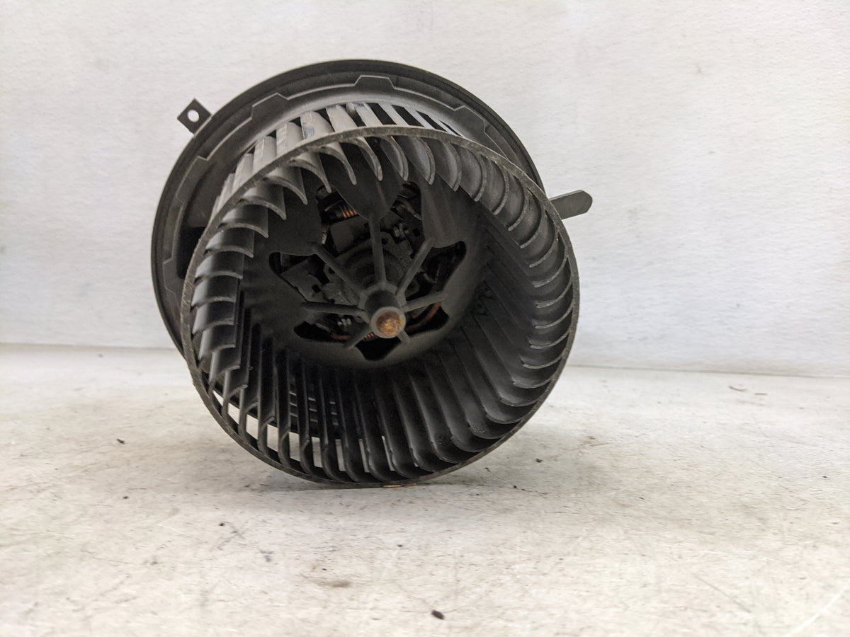 2007-2013 Bmw 335 Heater AC Blower Motor P/N:985464F 9156655 Fits OEM Used Auto Parts - Oemusedautoparts1.com