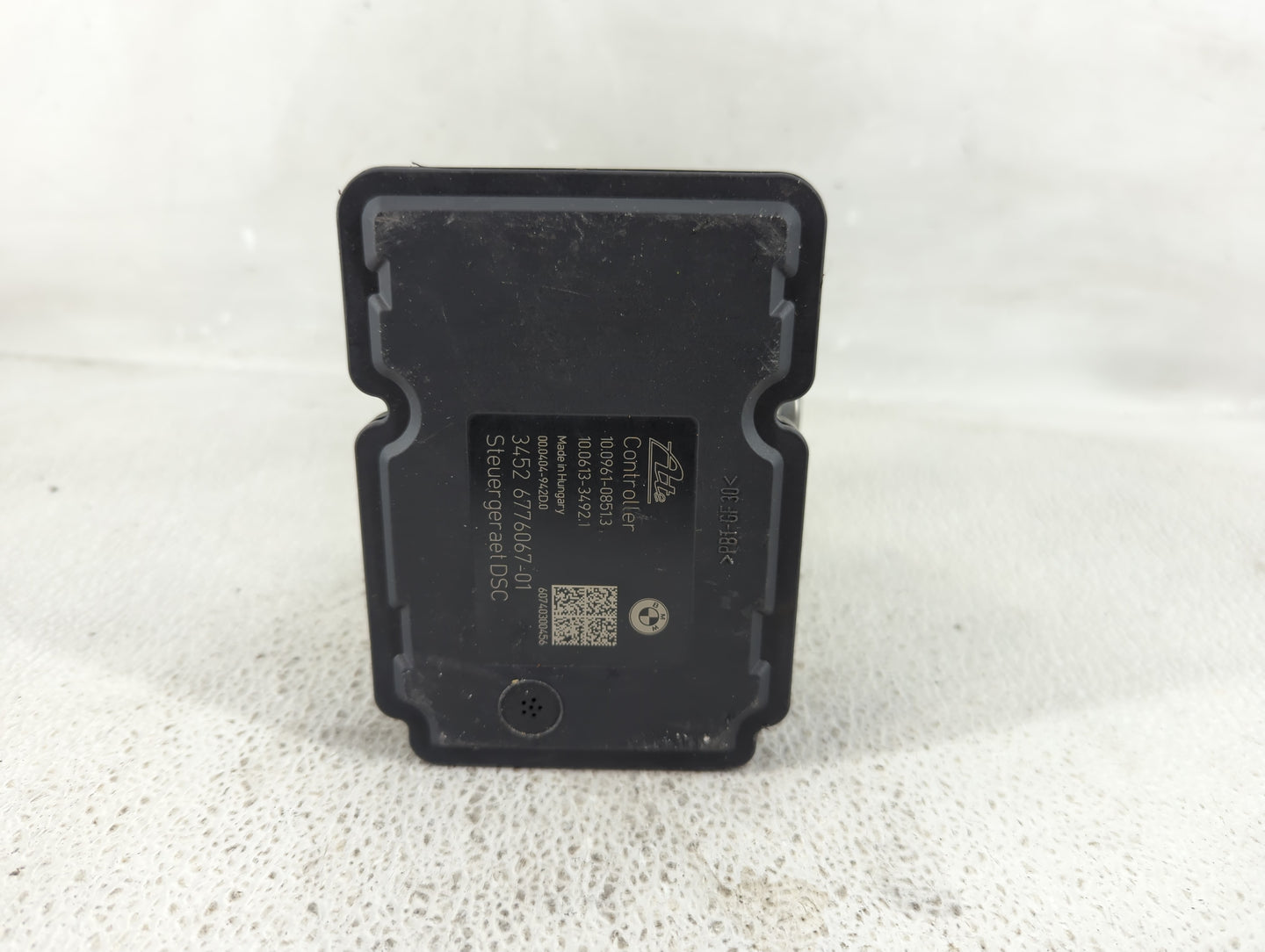 2007 Bmw 335i ABS Pump Control Module Replacement P/N:3451-6776066-01 Fits OEM Used Auto Parts - Oemusedautoparts1.com