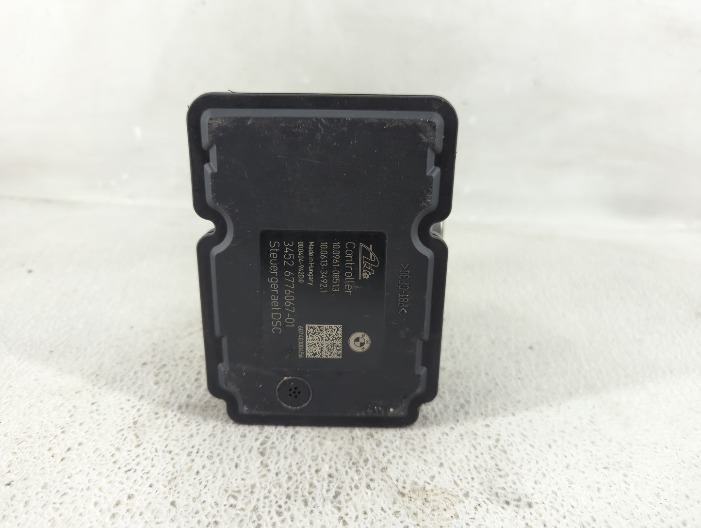 2007 Bmw 335i ABS Pump Control Module Replacement P/N:3451-6776066-01 Fits OEM Used Auto Parts - Oemusedautoparts1.com