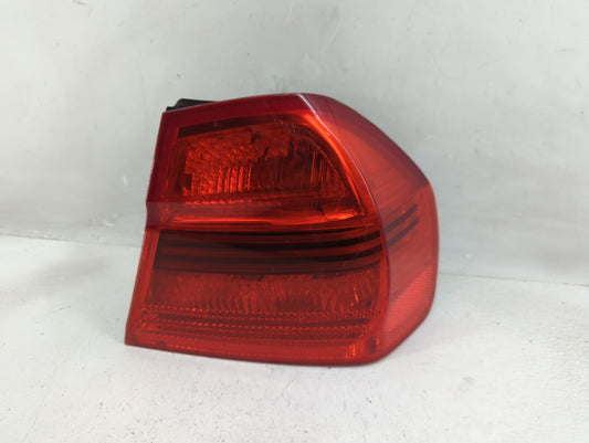2007-2008 Bmw 335i Tail Light Assembly Passenger Right OEM P/N:7 161 956 Fits Fits 2006 2007 2008 OEM Used Auto Parts - Oemu