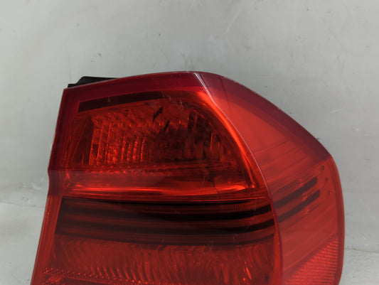 2007-2008 Bmw 335i Tail Light Assembly Passenger Right OEM P/N:7 161 956 Fits Fits 2006 2007 2008 OEM Used Auto Parts