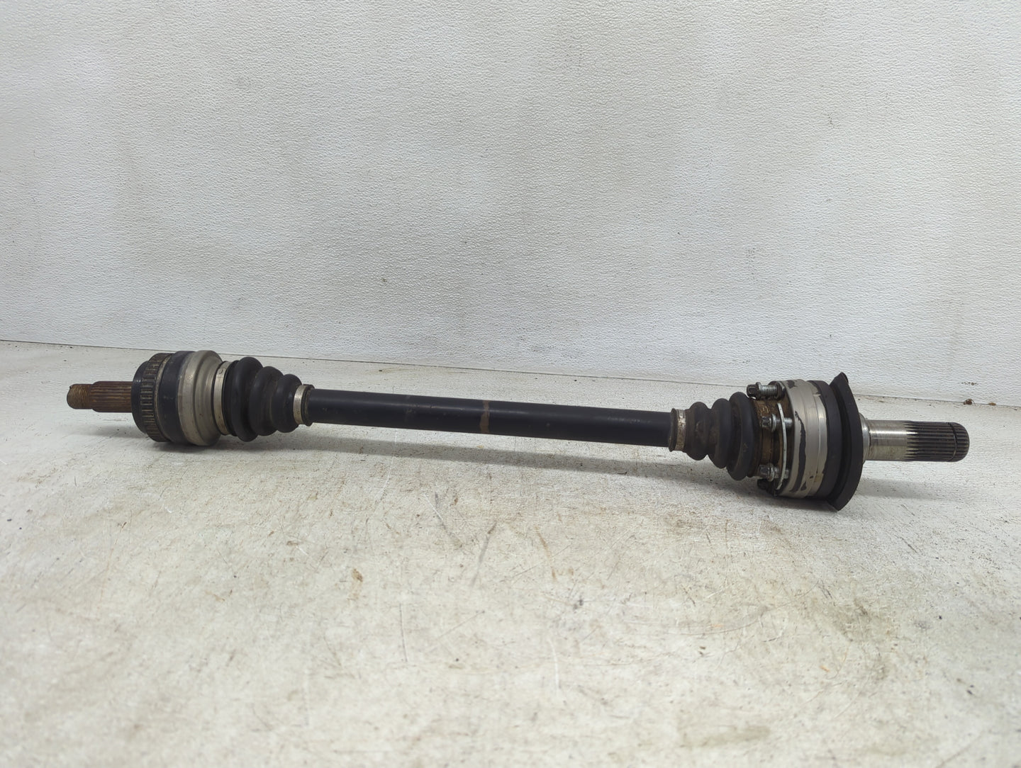 2007-2007 Bmw 335i Axle Shaft Front Passenger Cv C/v - Oemusedautoparts1.com