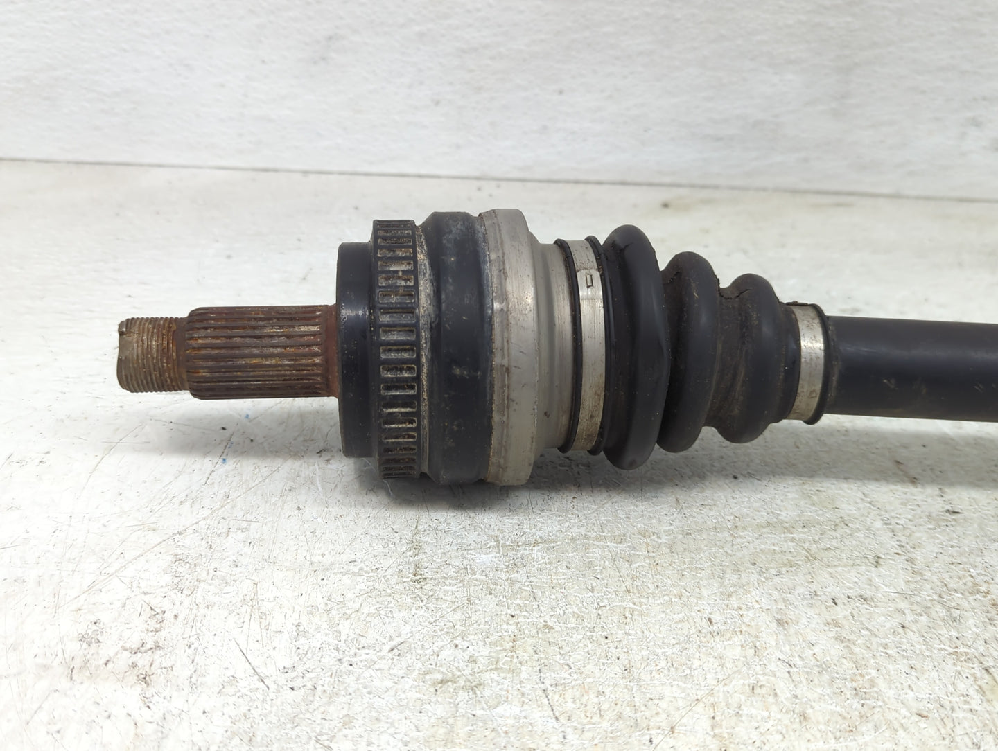 2007-2007 Bmw 335i Axle Shaft Front Passenger Cv C/v - Oemusedautoparts1.com