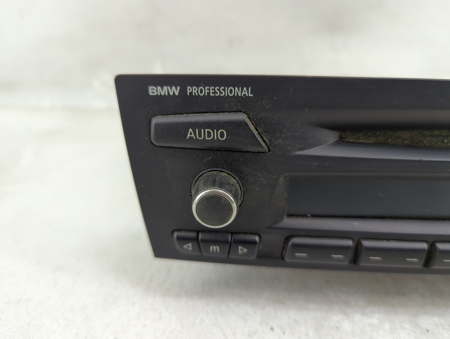 2007 Bmw 335i Radio AM FM Cd Player Receiver Replacement P/N:9132216 Fits OEM Used Auto Parts - Oemusedautoparts1.com
