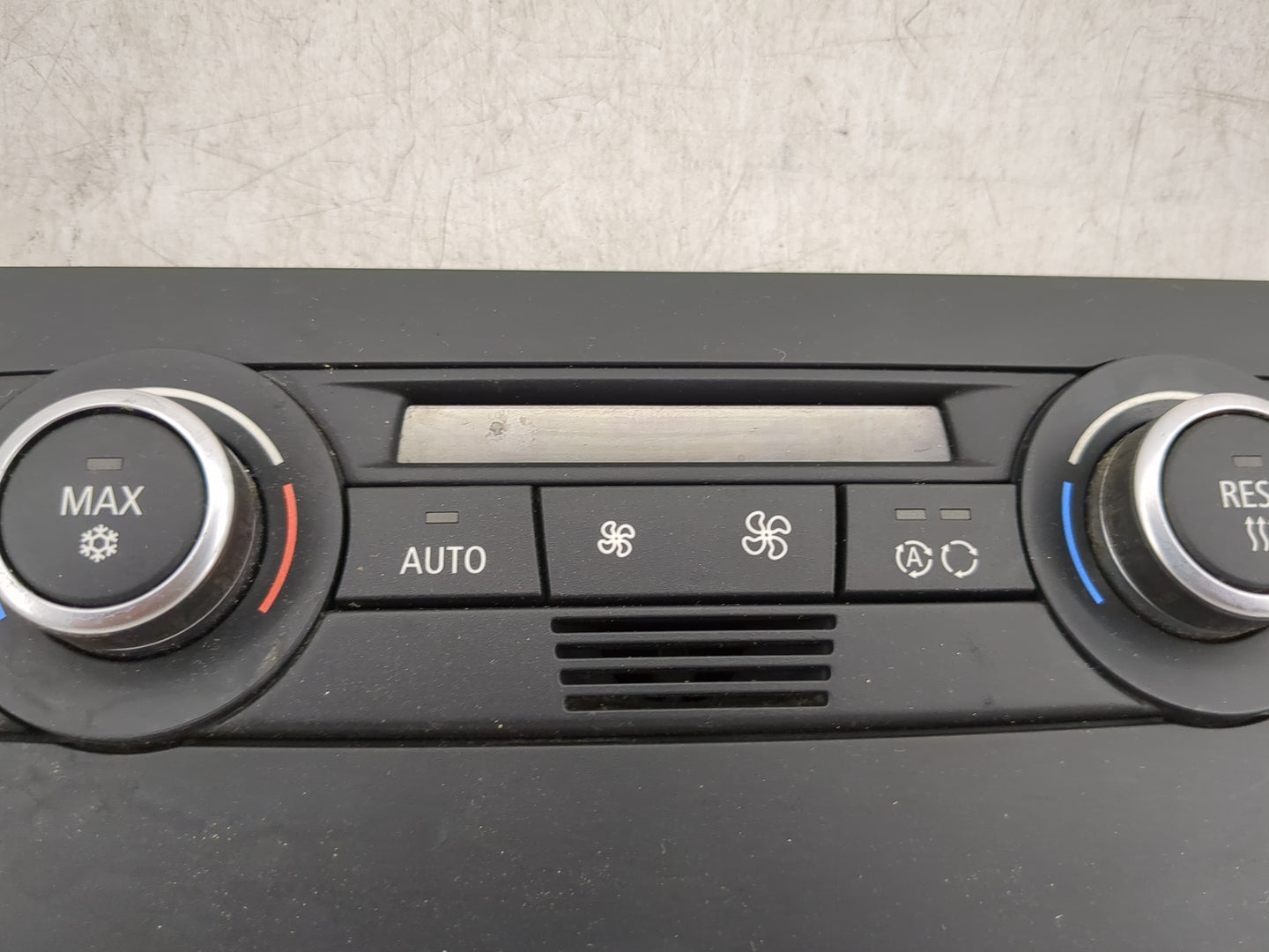 2007-2009 Bmw 335i Climate Control Module Temperature AC/Heater Replacement P/N:9147299-01 Fits Fits 2007 2008 2009 OEM Used
