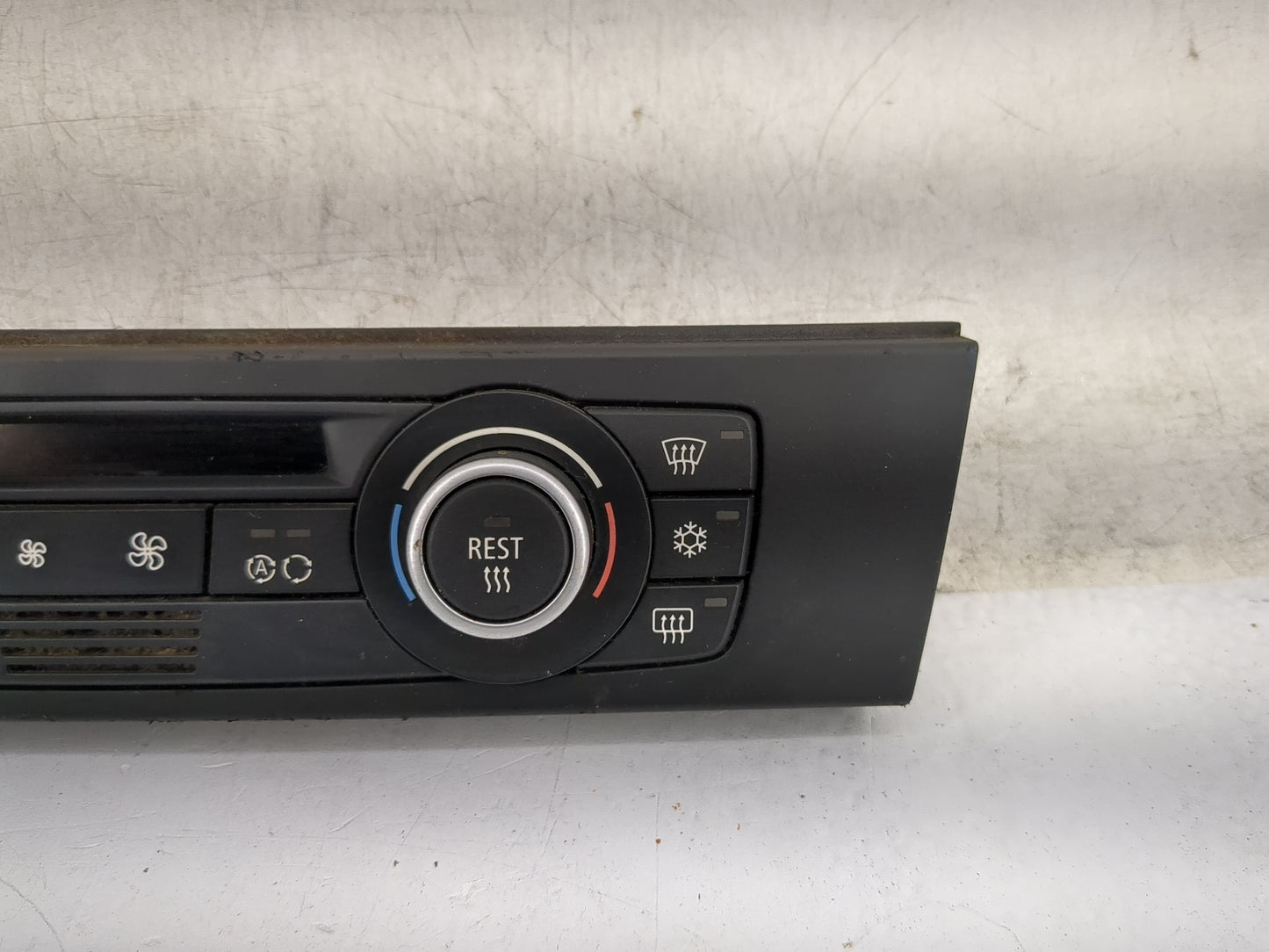 2007-2009 Bmw 335i Climate Control Module Temperature AC/Heater Replacement P/N:9119686-01 Fits Fits 2007 2008 2009 OEM Used