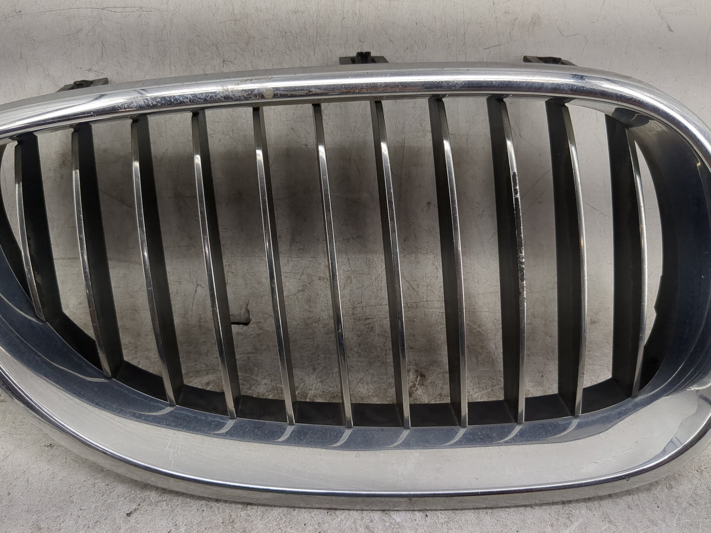 2006-2007 Bmw 525i Front Grille Bumper Not Included 1459989 - Oemusedautoparts1.com